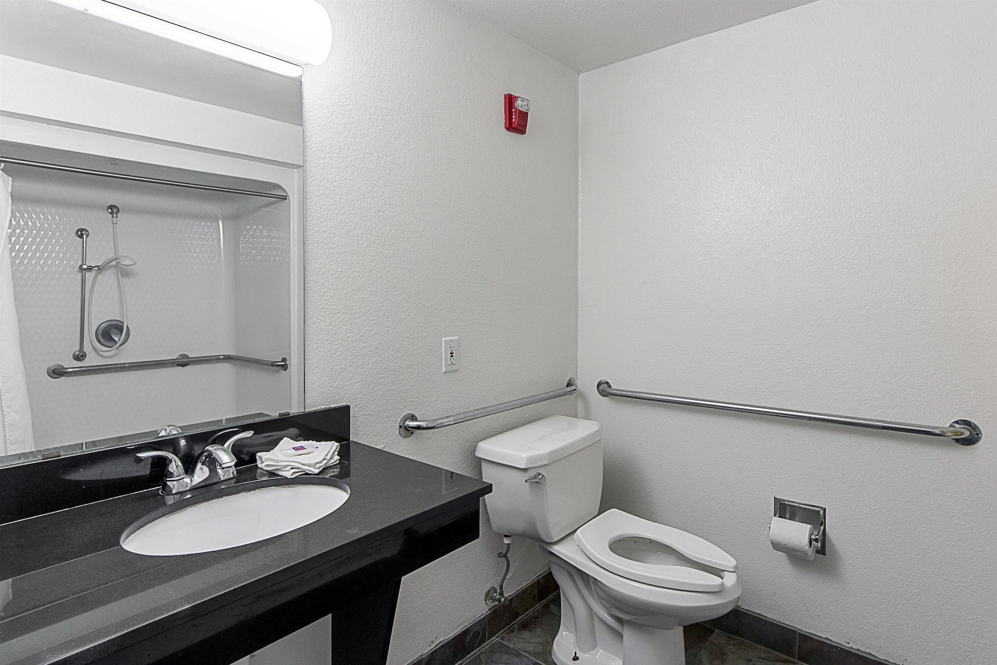 Motel 6-San Antonio, Tx - Downtown - Alamo Dome Eksteriør billede